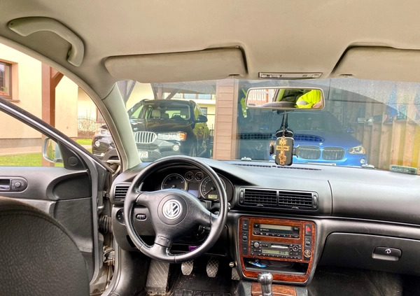 Volkswagen Passat cena 10300 przebieg: 364000, rok produkcji 2003 z Krzeszowice małe 254